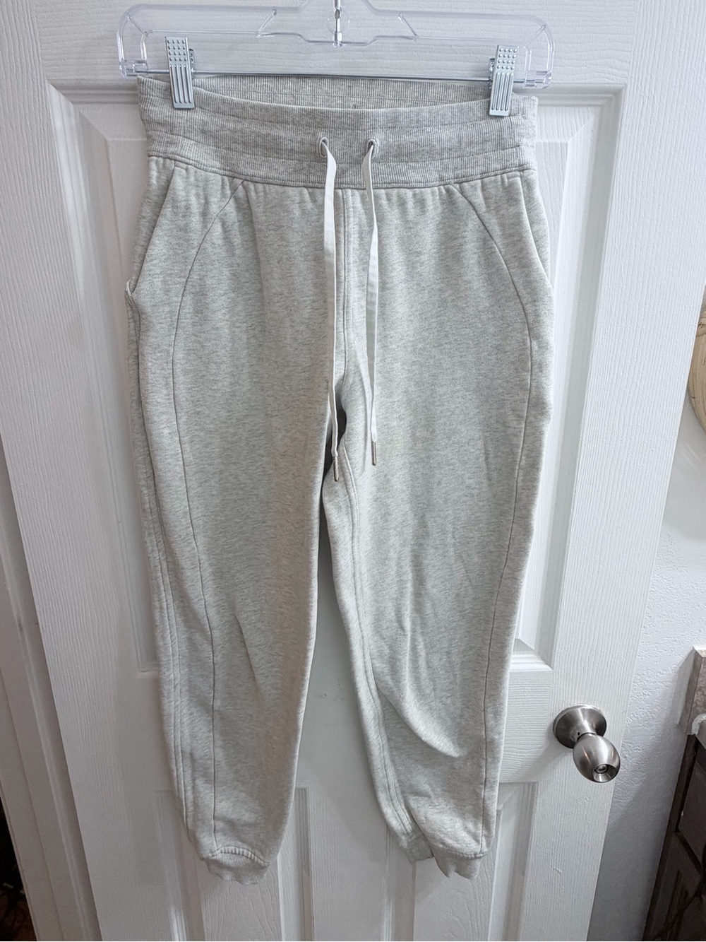 Women’s Light Gray Drawstring Jogger Pants sz 4